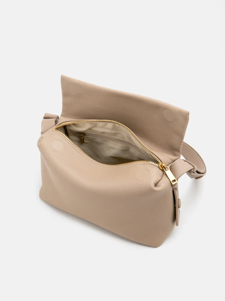 Thanee Slouchy Chained Leather Handbag - Image 8